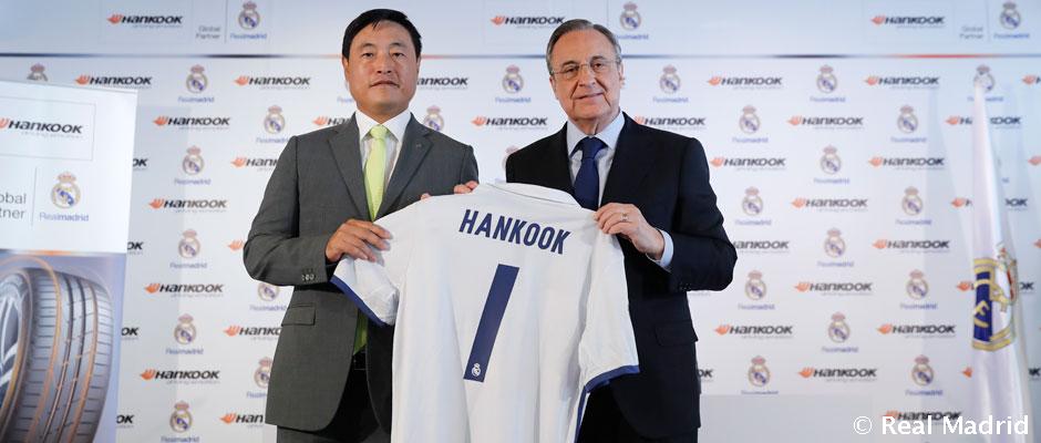 El presidente de Hankook y el presidente del Real Madrid en la firma del acuerdo. Foto: realmadrid.com