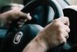 Cómo coger el volante para conducir bien