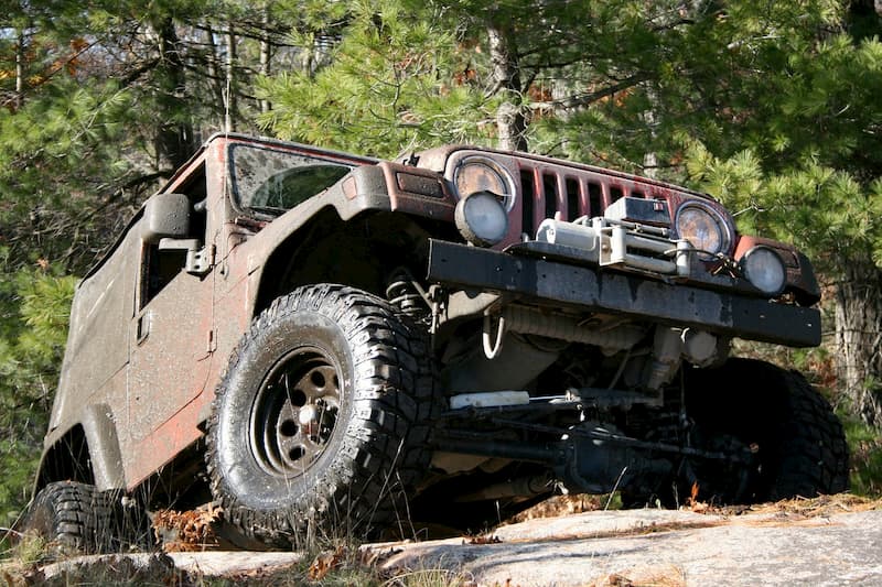 Ejemplo de neumáticos para 4x4 en el barro