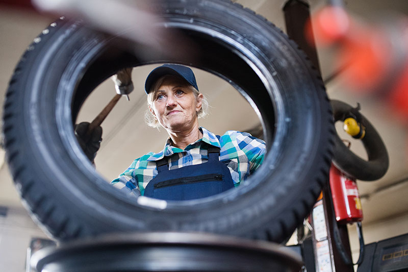 Lo mejor, no usar neumáticos recauchutados