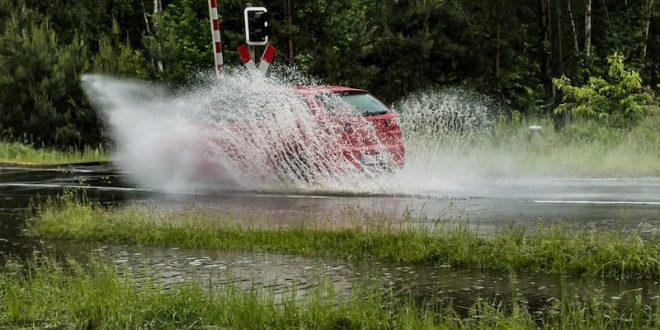 Los mejores neumáticos para evitar el aquaplaning
