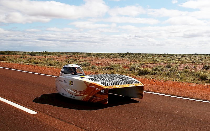Mira un coche de la World Solar Challenge