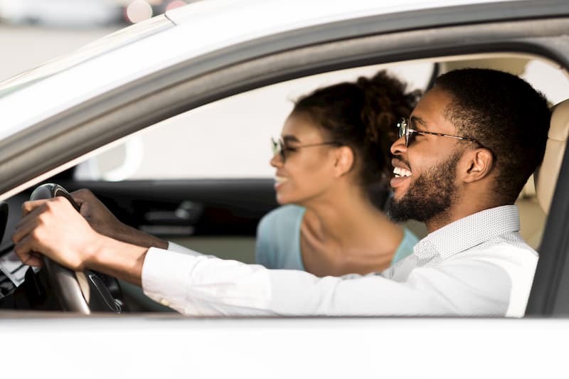 Viajar en otoño en coche, consejos para evitar riesgos