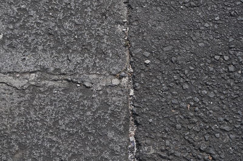 El asfalto fabricado con restos de neumáticos que se repara con la lluvia