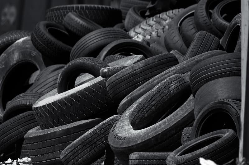 Las tijeras moleculares facilitan el reciclaje de neumáticos usados