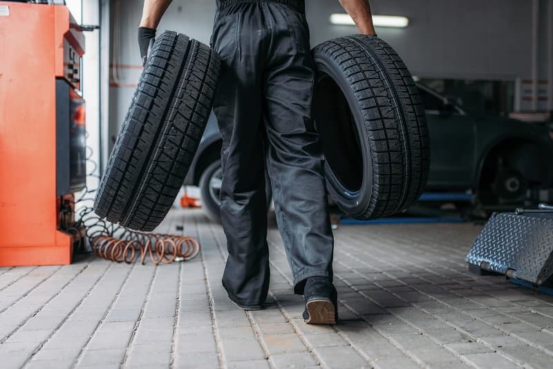 Neumáticos falsos: un peligro para la seguridad, un daño para la economía