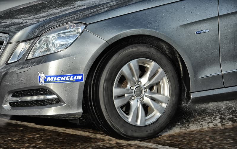 UHP descubre la nueva generación de neumáticos para coches