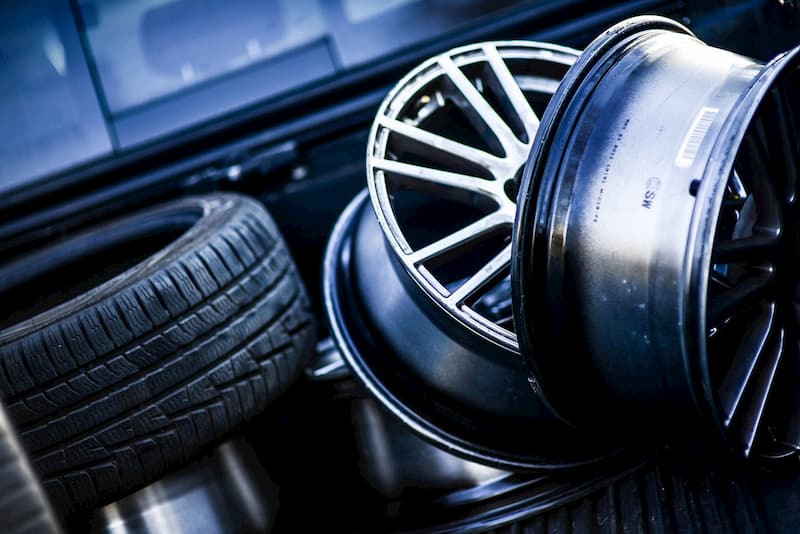 Bridgestone y Michelin se paran por el coronavirus