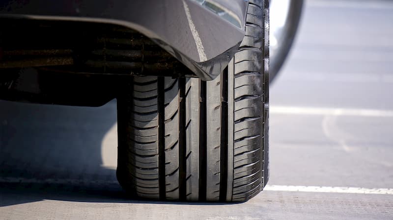 Bridgestone y Michelin se paran por el coronavirus