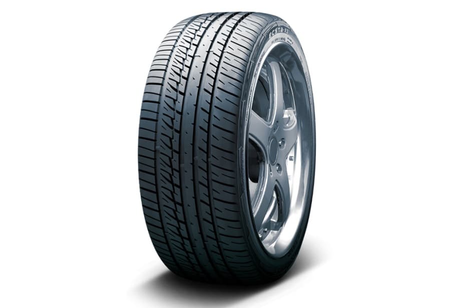 Lanzan el Kumho Ecsta X3 KL17