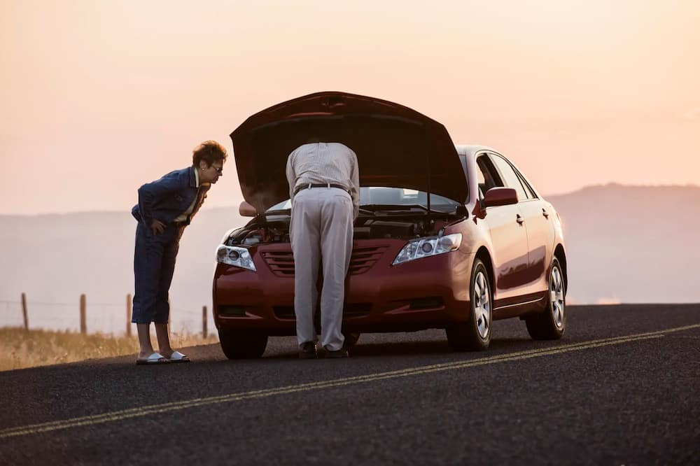 Si mi coche tiene vibración debo pararme y controlar
