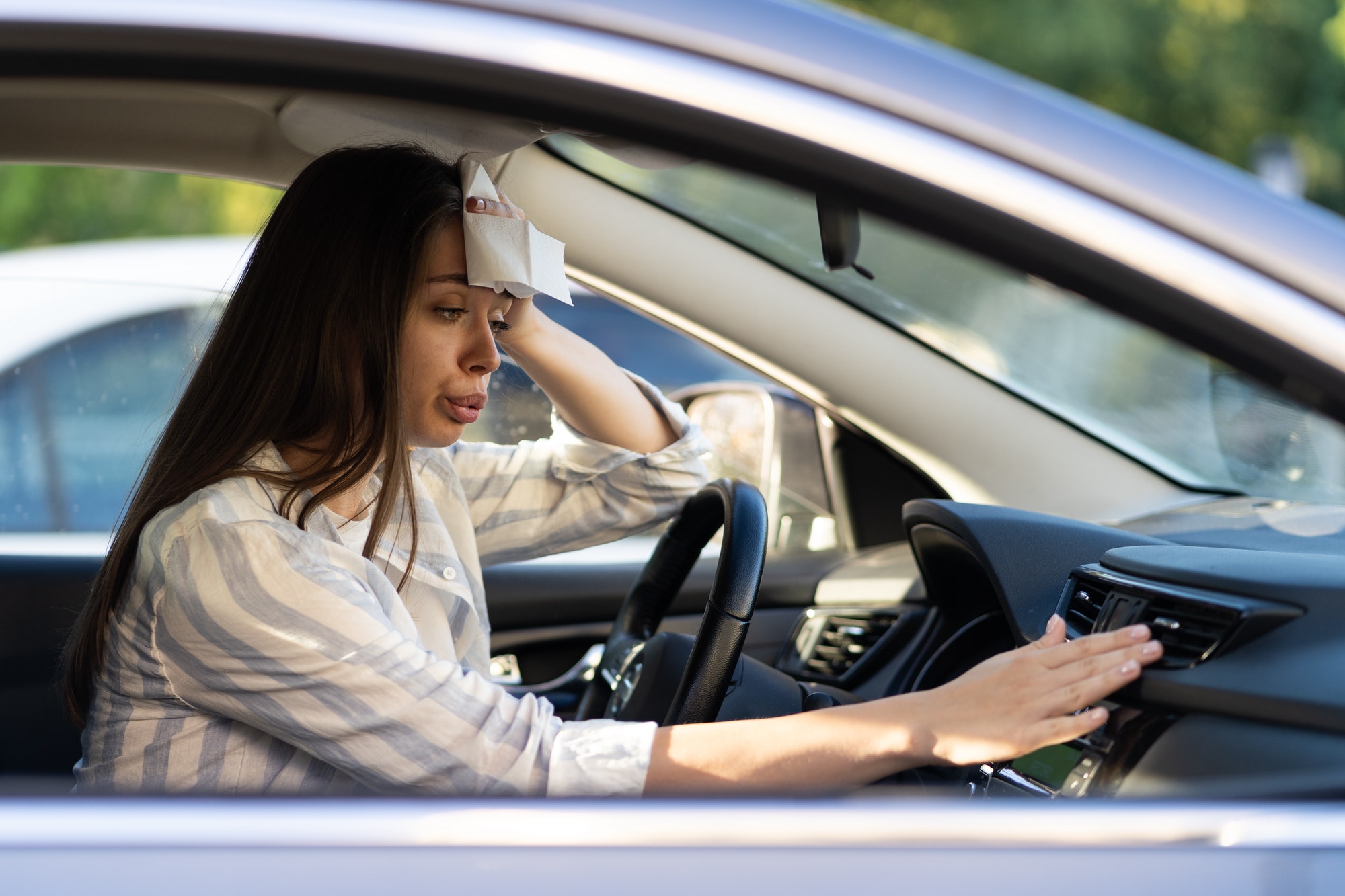 ¿Tu coche está muy caliente? La culpa es del color