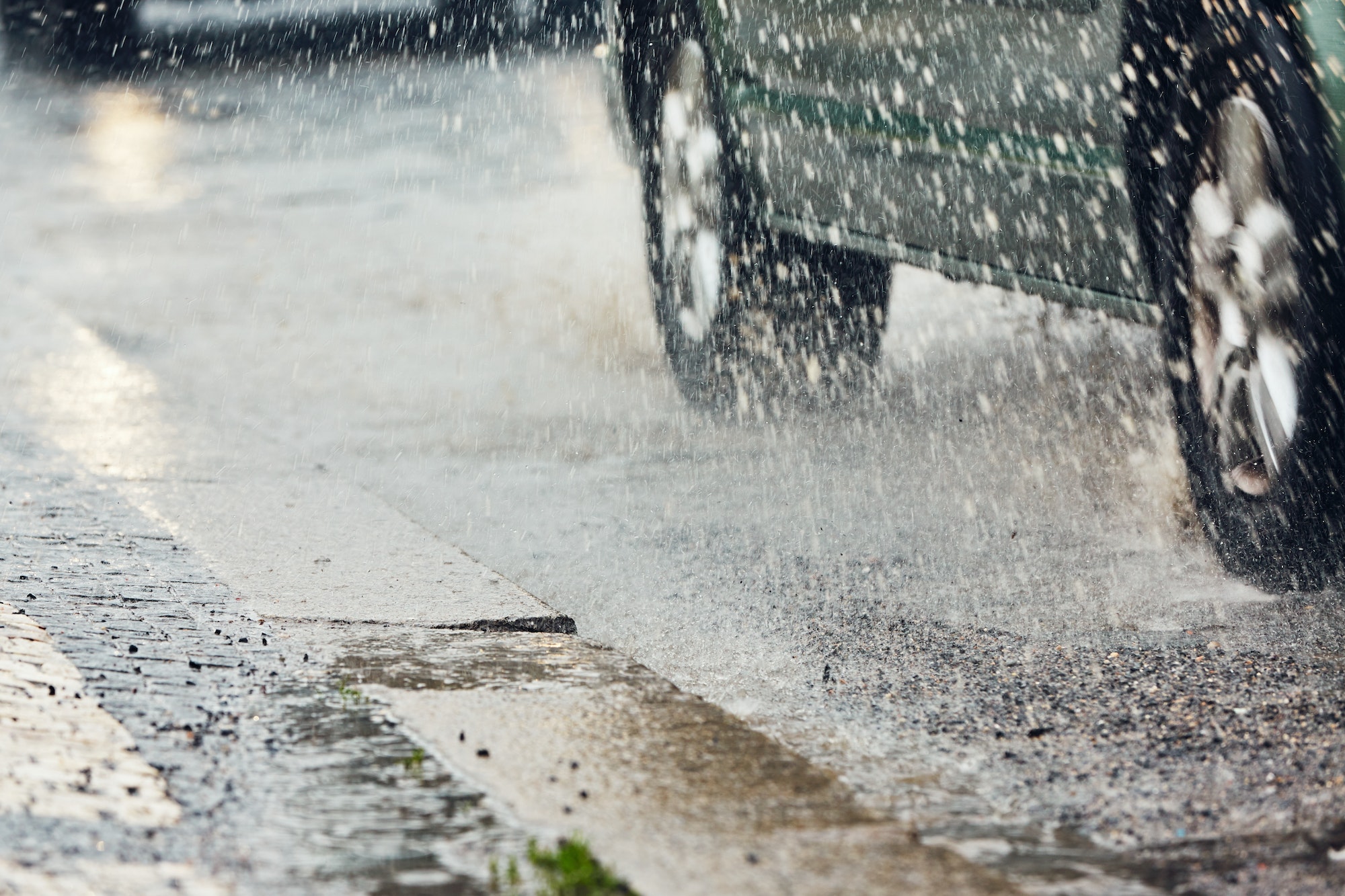 Mejor neumático lluvia contra el aquaplaning