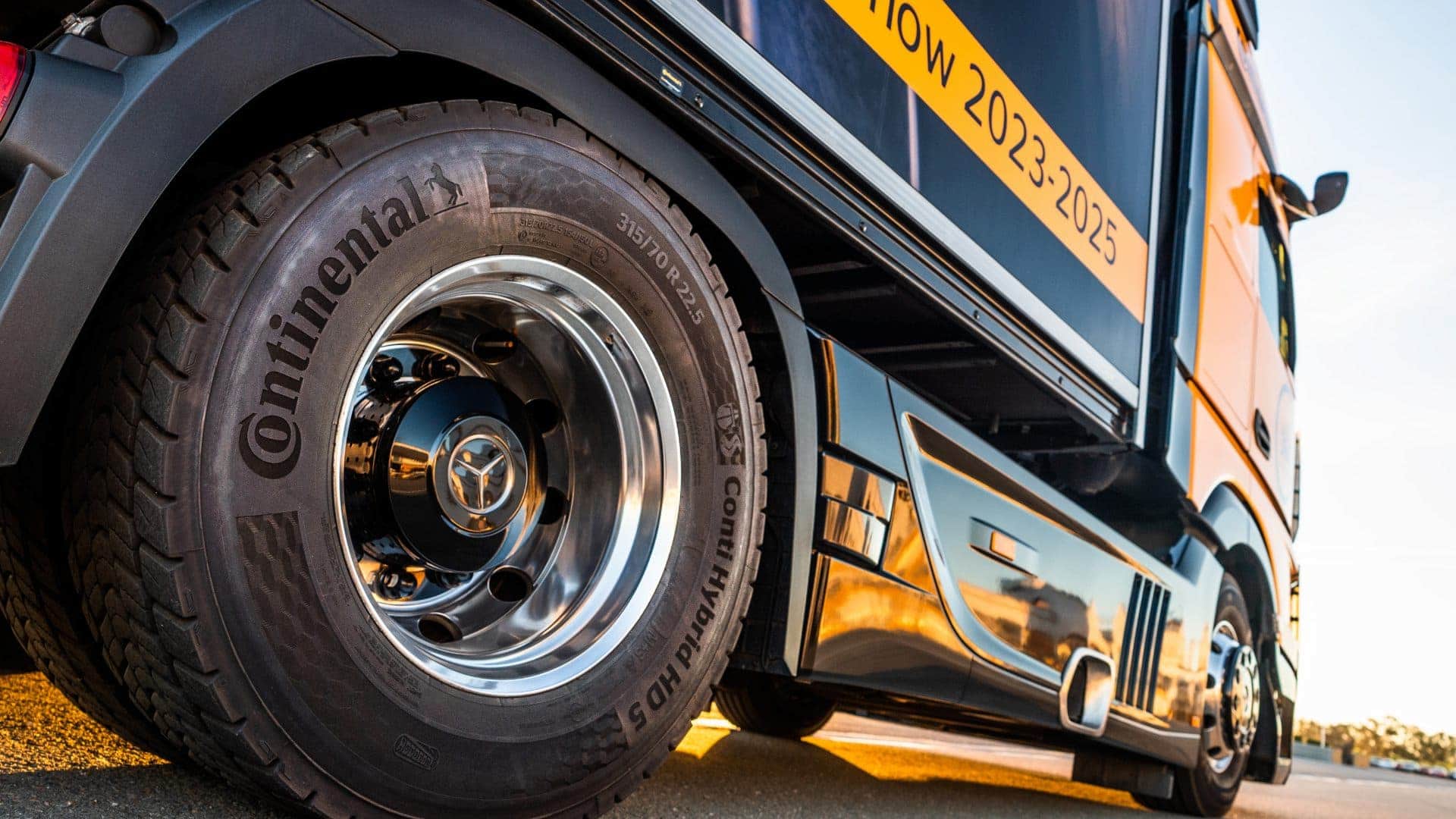 Continental lanza dos nuevas gama de neumáticos para camiones y furgonetas