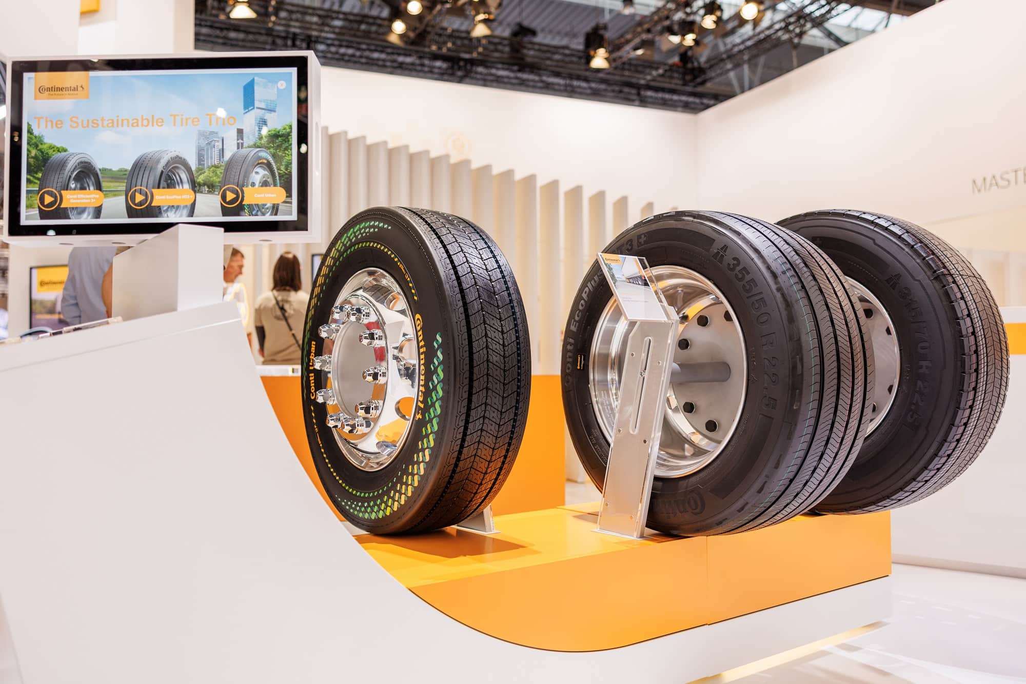 Continental presenta tres neumáticos para el transporte sostenible de mercancías