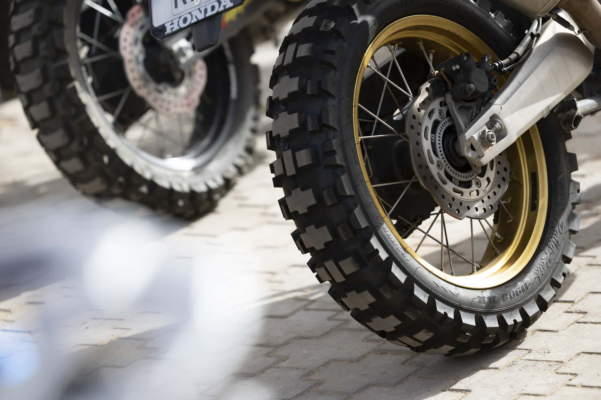 Dunlop 908RR protagonista del África Twin Epic Tour 2022