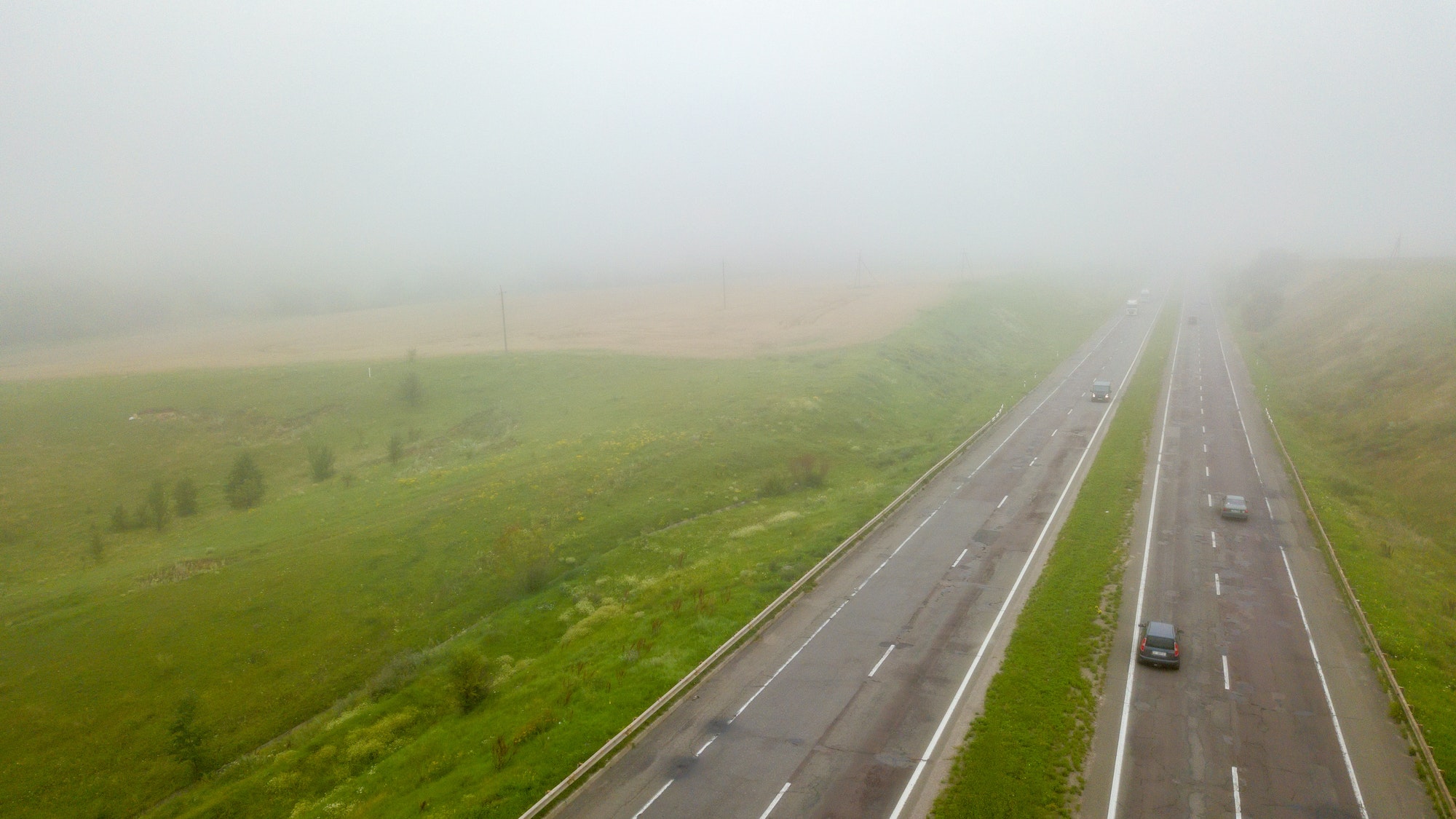 Conducir con niebla de forma segura