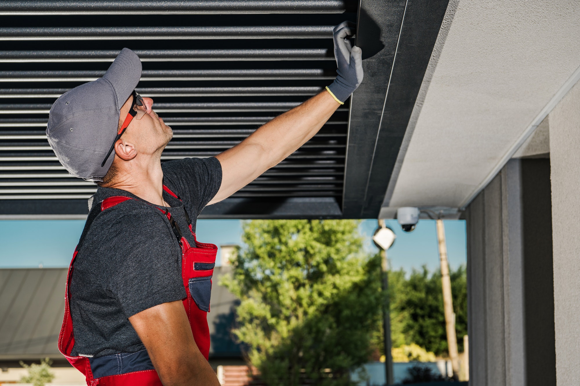 Montando pergolas para coches