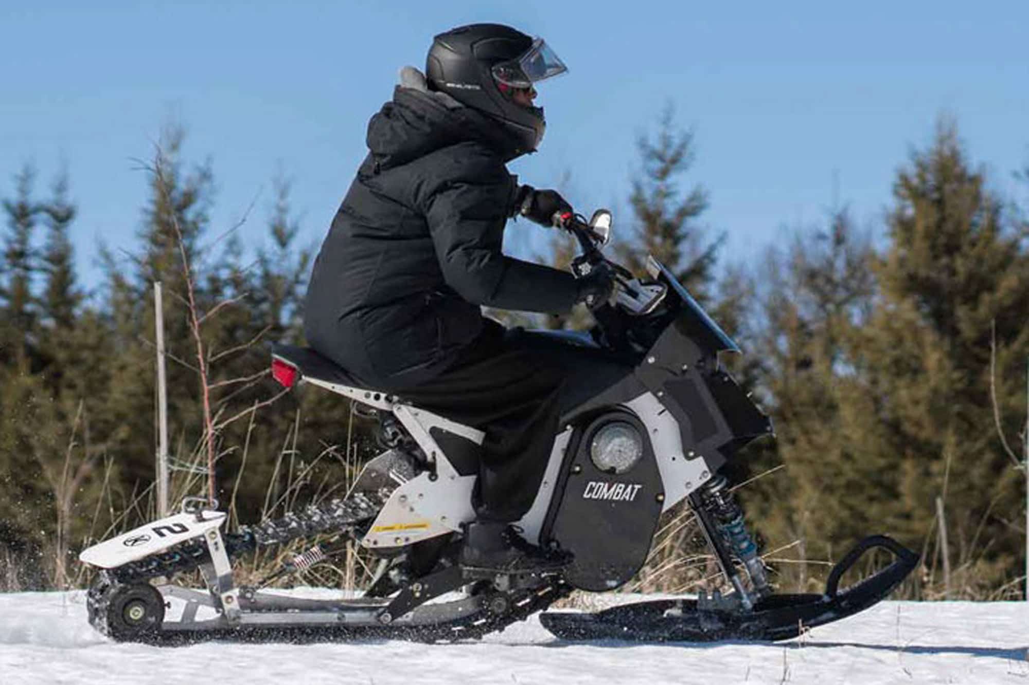 Así es la moto eléctrica que se convierte en moto de nieve