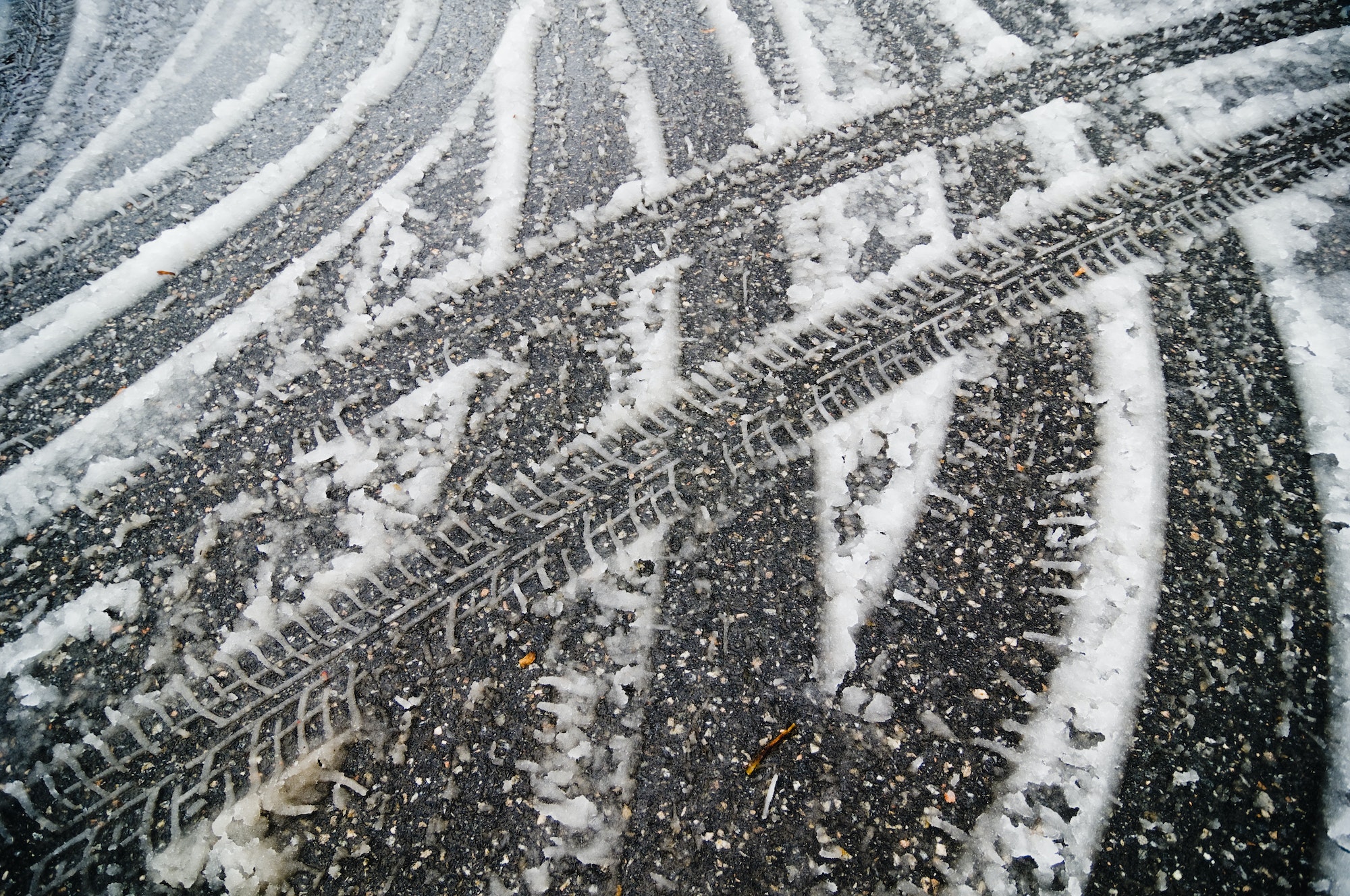 Neumáticos de invierno: las pruebas TCS premian el Continental WinterContact