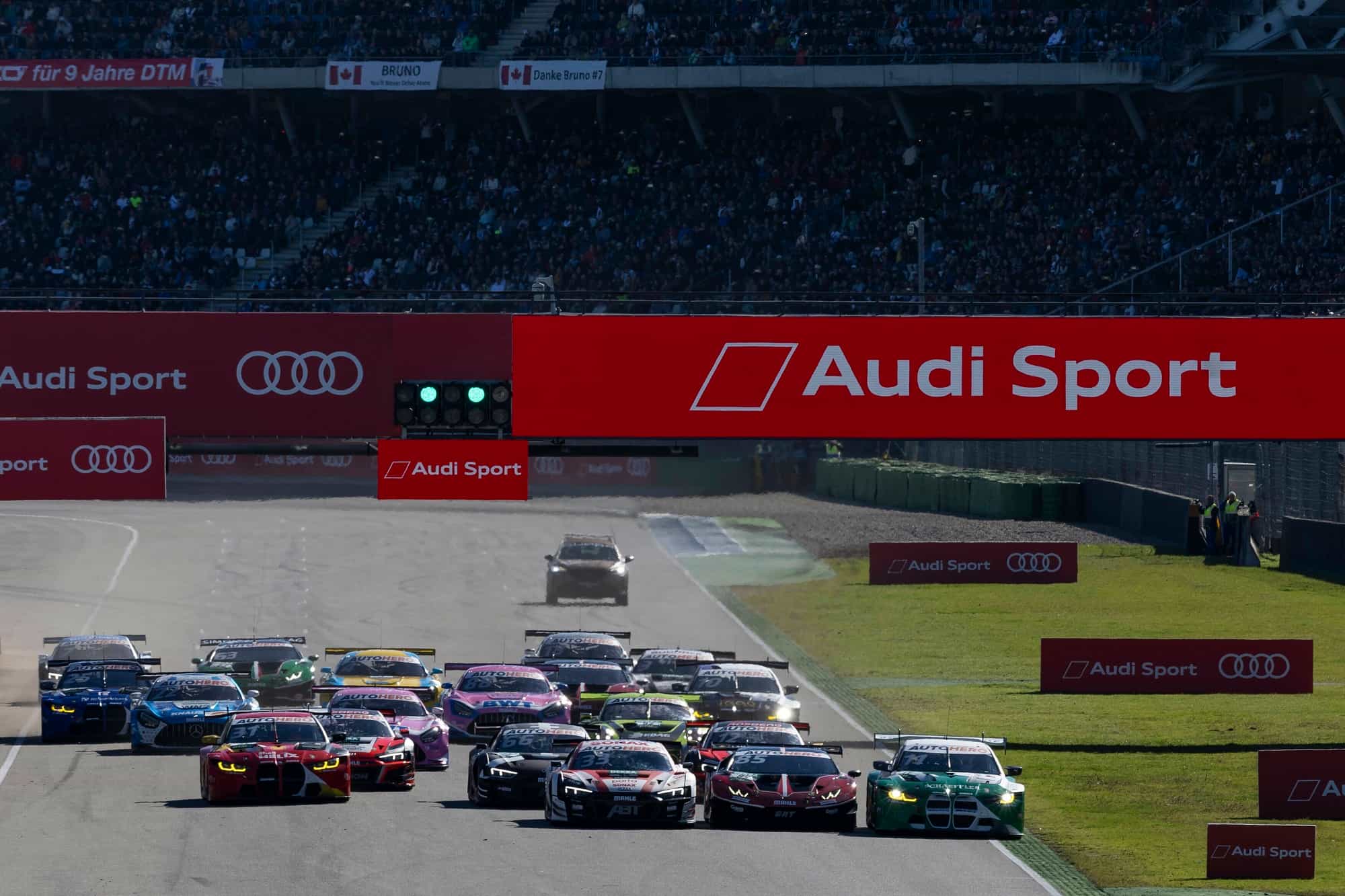 Cambio de neumáticos en el DTM Pirelli sustituye a Michelin