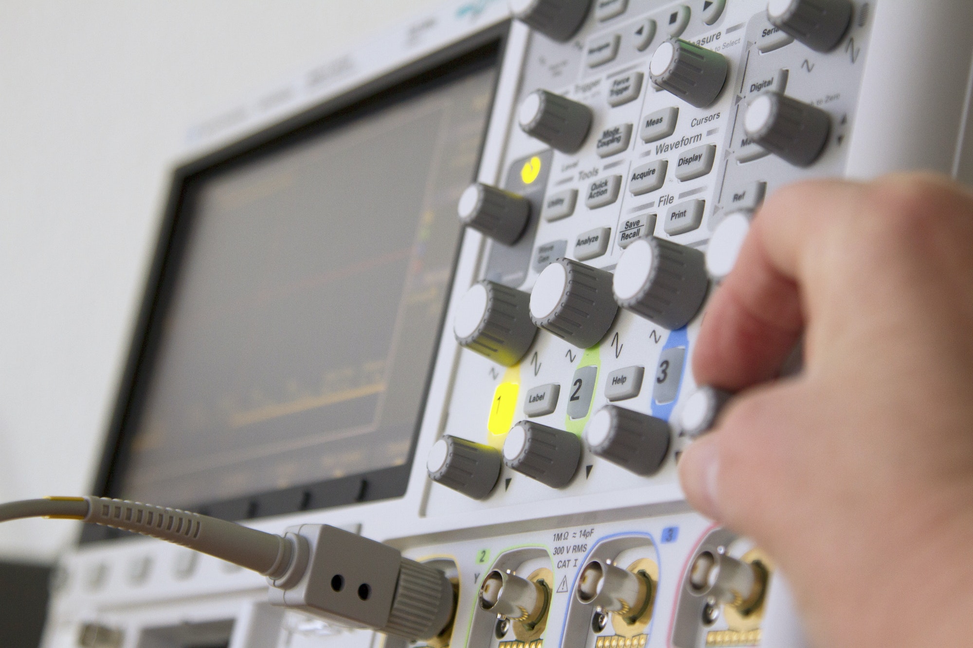 Osciloscopio automocion: qué es y para qué sirve