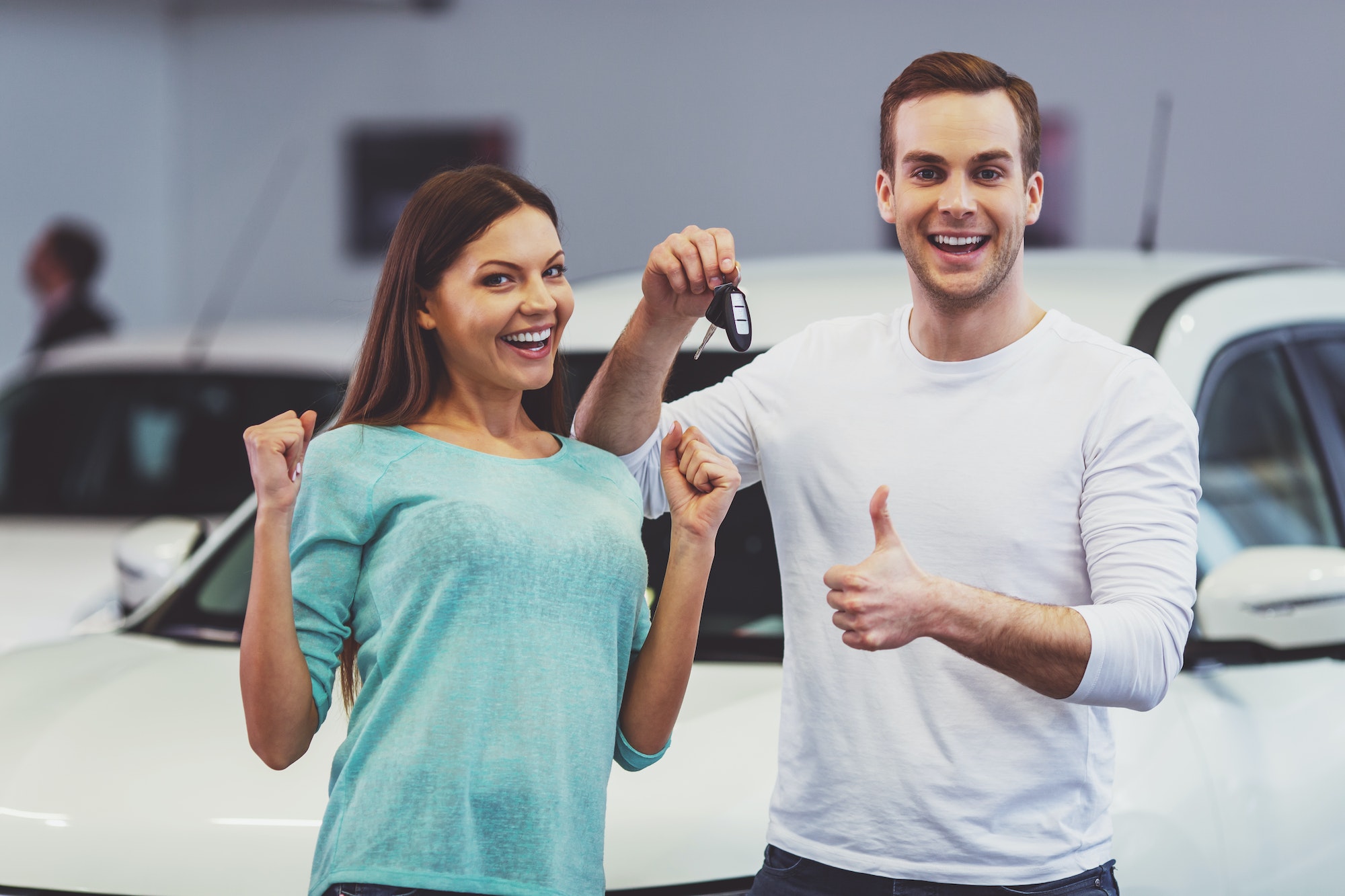 Cómo comprar un coche eléctrico barato pagando alrededor de 25000 euros