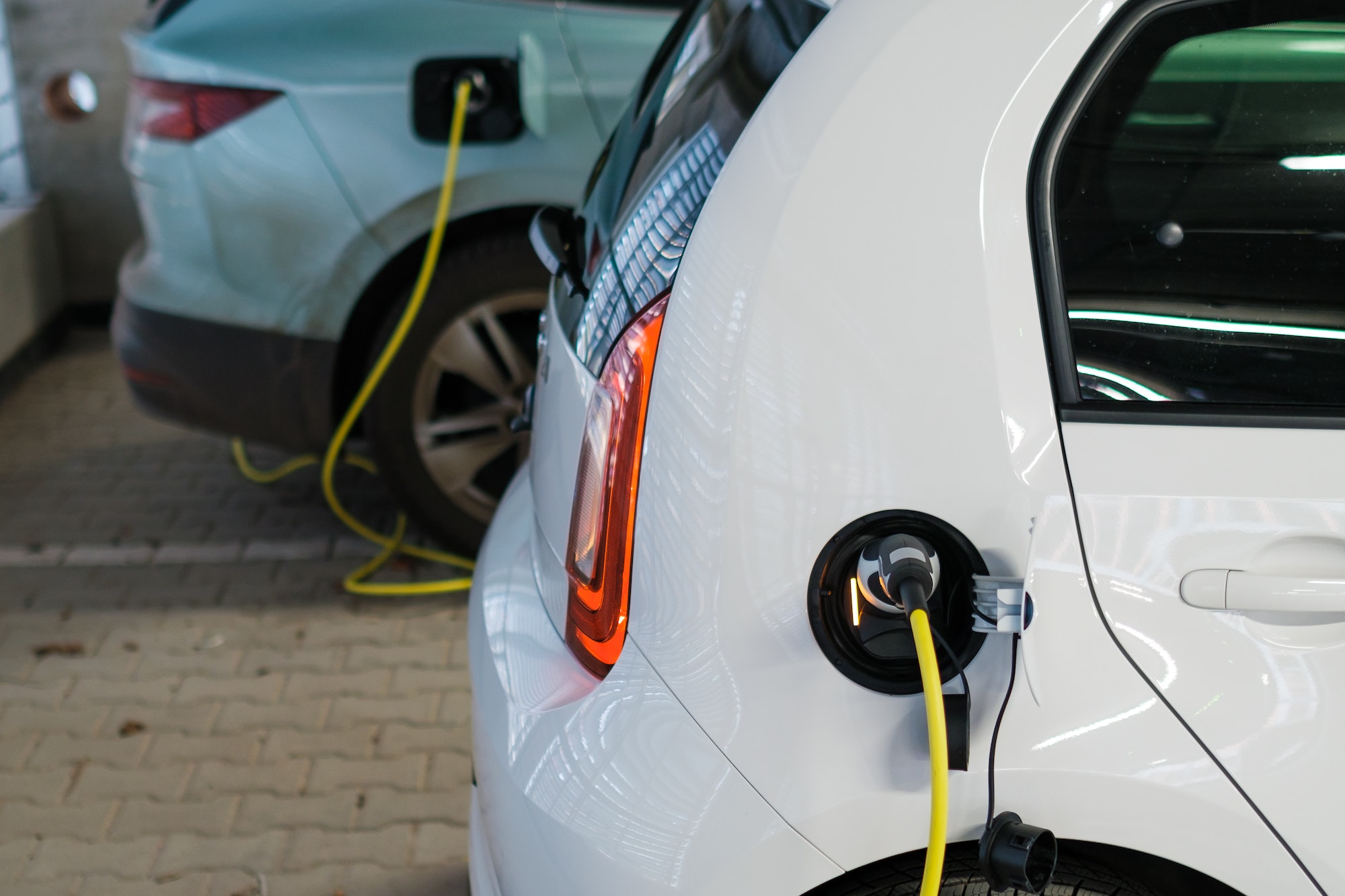 Cómo afectan la temperatura y la velocidad a la autonomía de los coches eléctricos