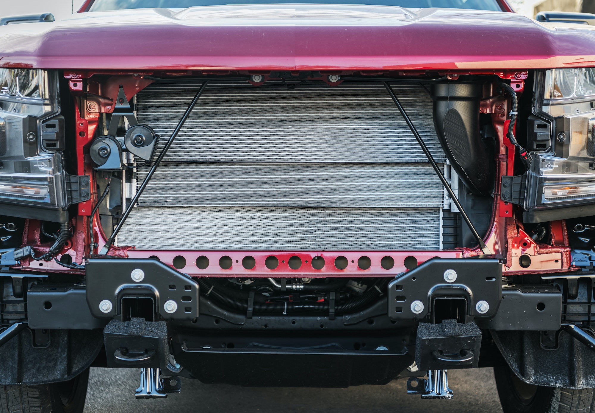 Fuga de líquido en el radiador de coche: cómo encontrarla y causas más frecuentes