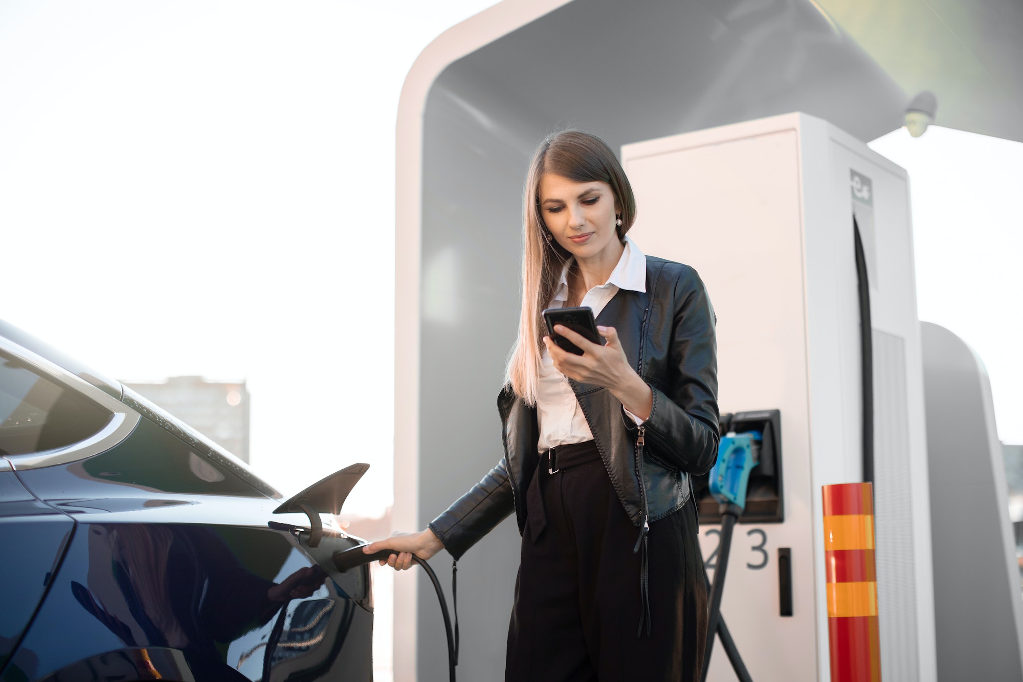 Coches eléctricos demasiado caros: tanto para comprar como para reparar