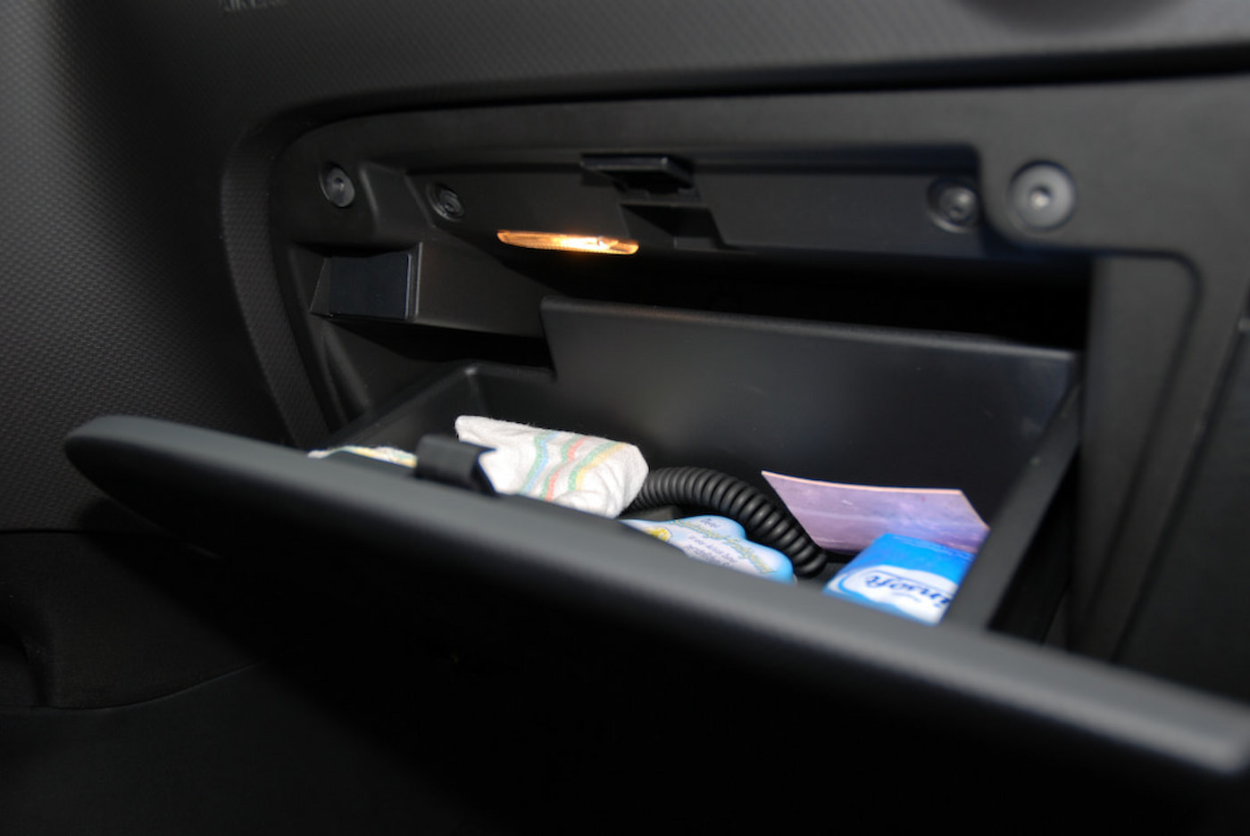 Guantera del coche, para qué sirve