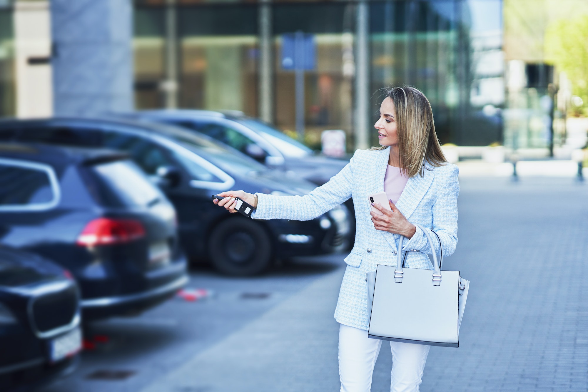 Cómo encontrar tu coche en un parking lleno de gente su usar el móvil