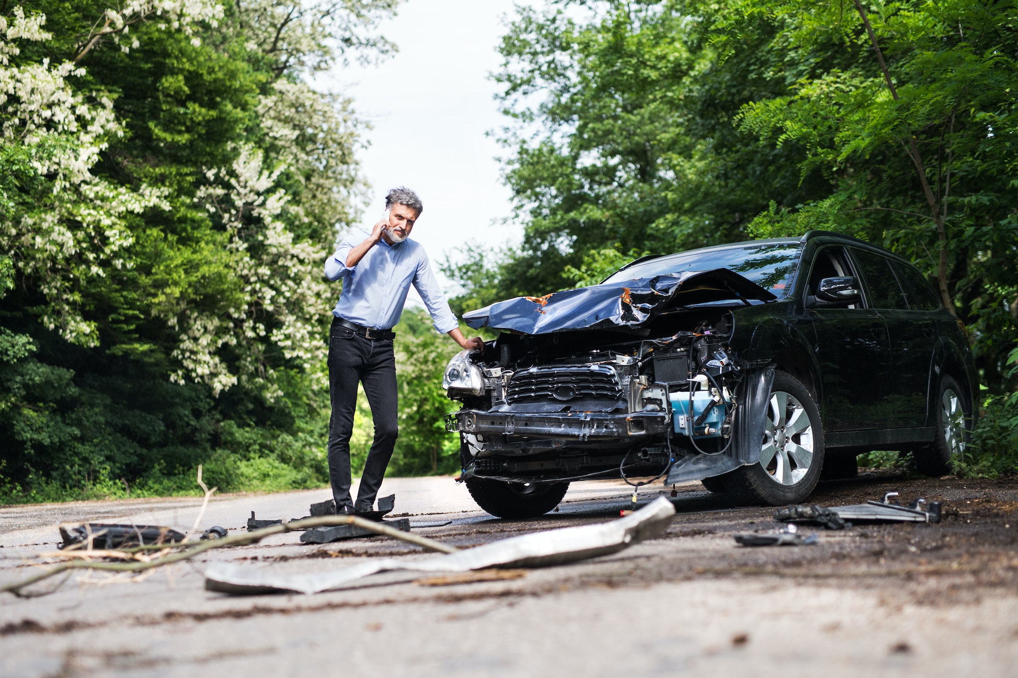 Por qué los automovilistas se detienen para ver los accidentes de tráfico