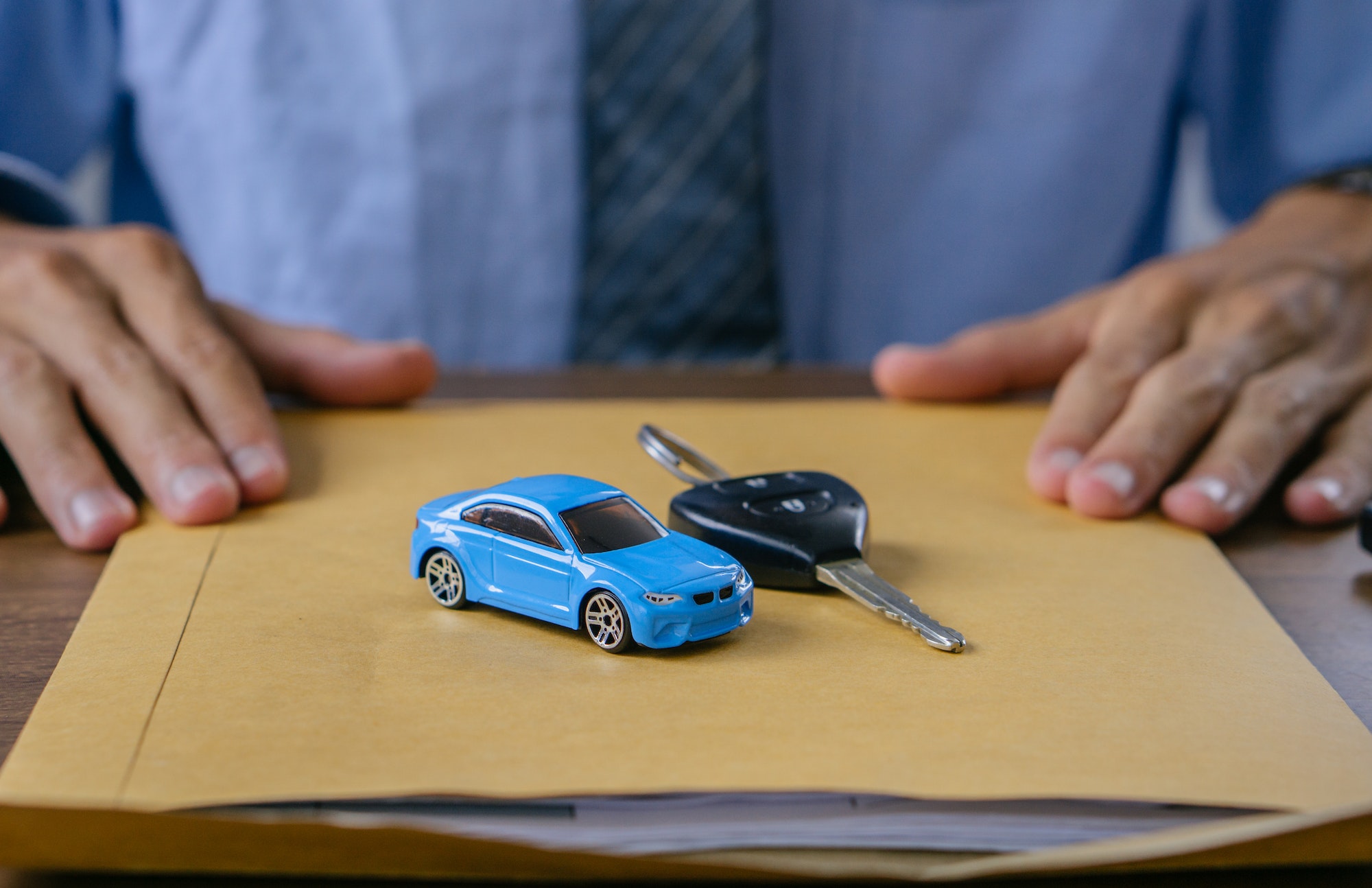 Averiguar propietario coche por matrícula gratis