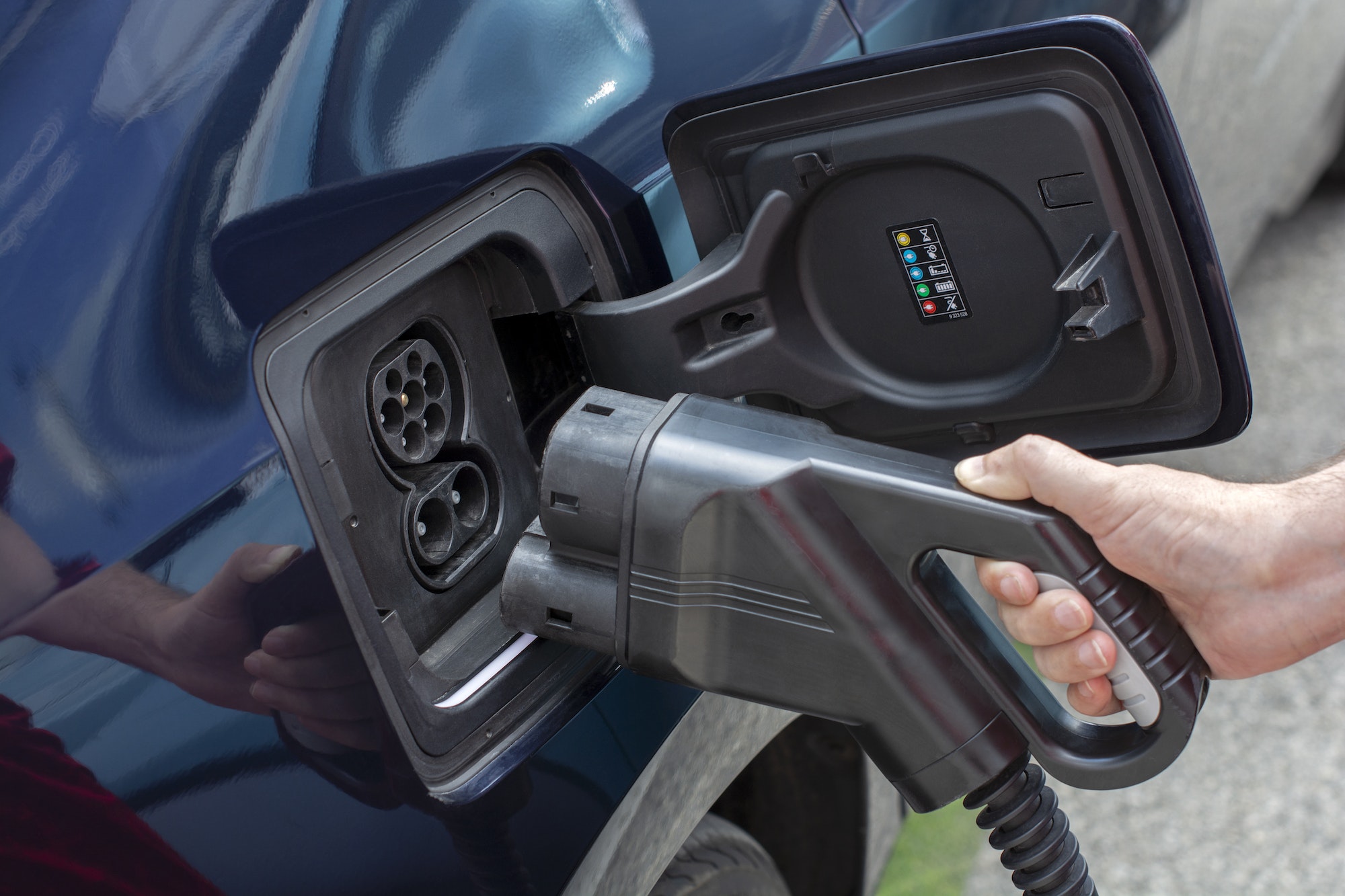 Cuánto tarda en cargar un coche eléctrico