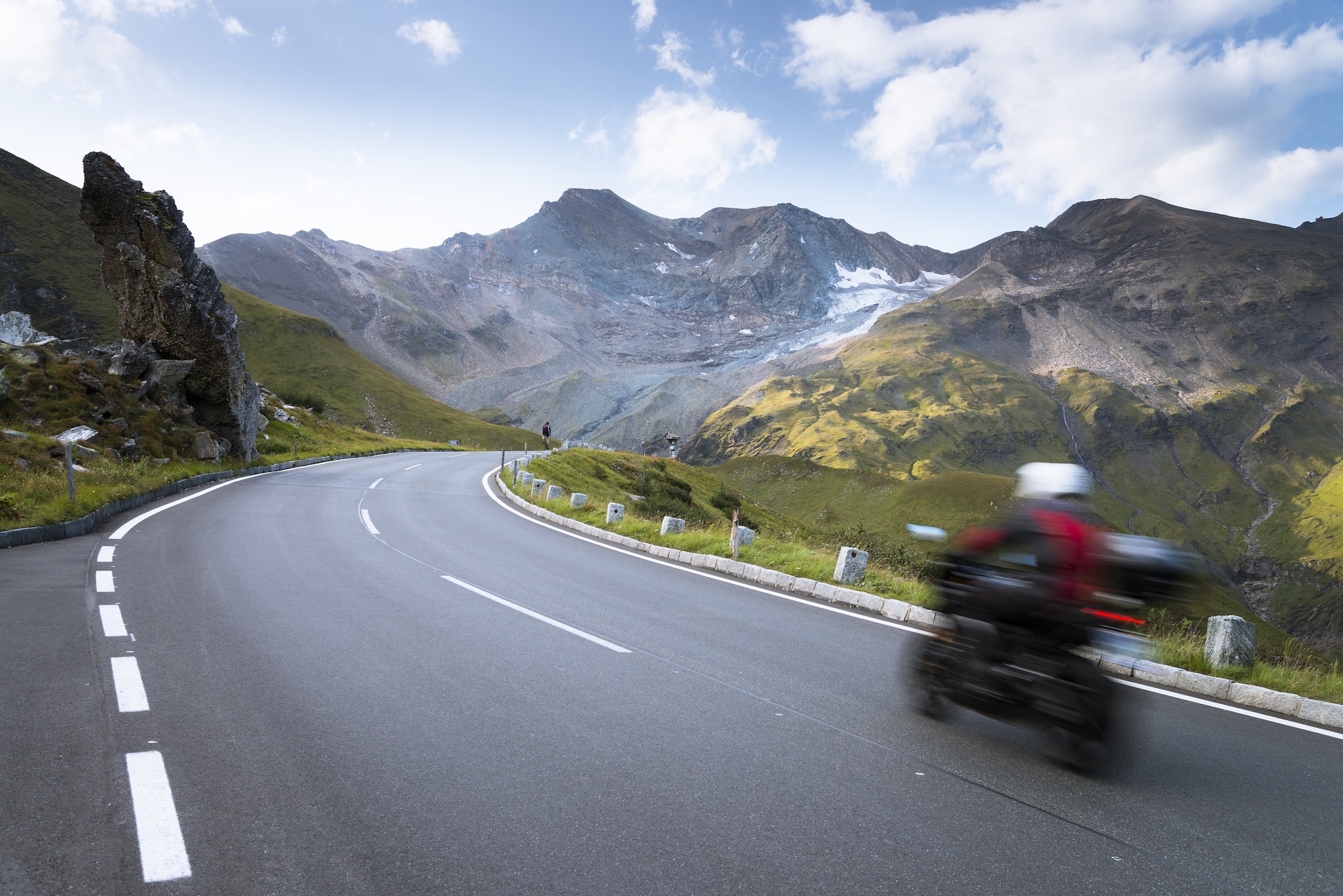 afrontar mejor las curvas de montaña en moto