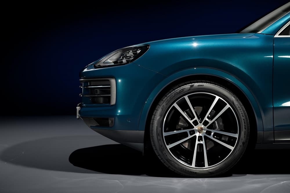 el Porsche Cayenne con Pirelli P Zero 2024