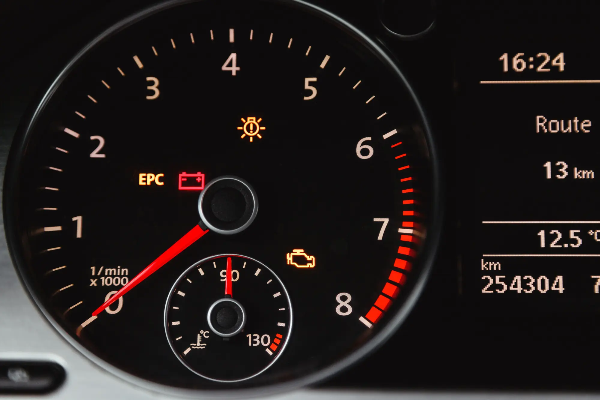 Luz fallo motor se enciende y se apaga