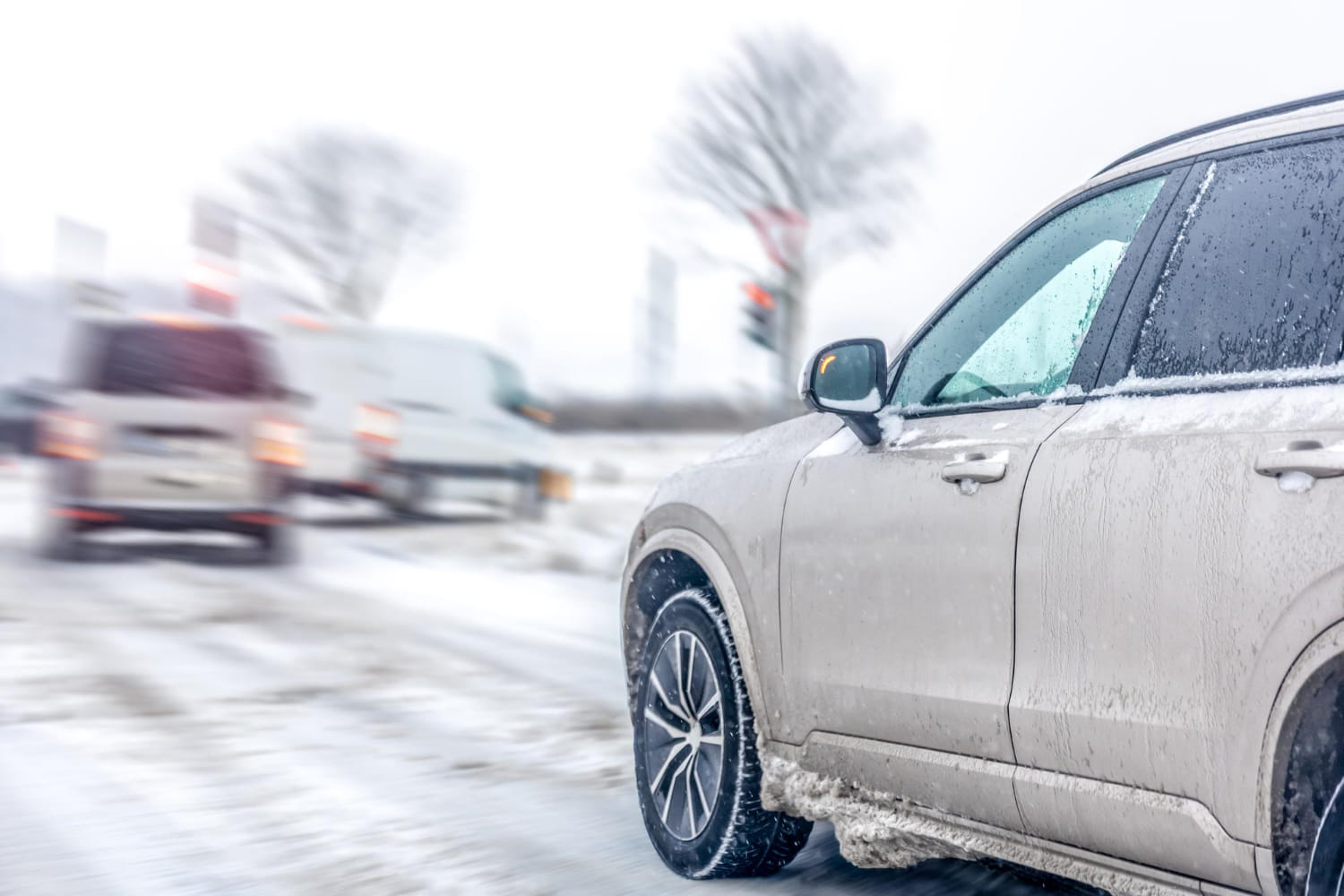 distancia de frenado en nieve con neumaticos de invierno