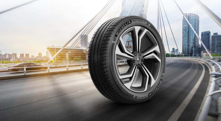 MICHELIN Pilot Sport 4 SUV en ciudad