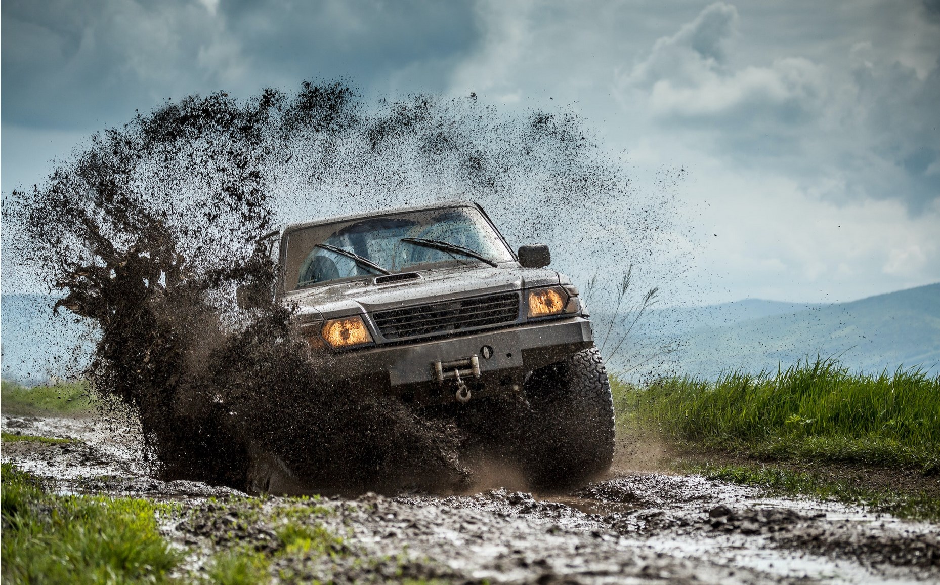 Coche 4x4 con neumáticos Michelin